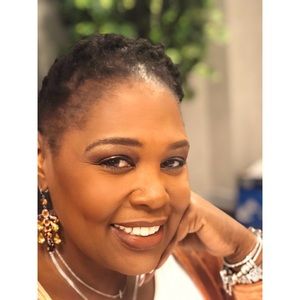 Meet your Posher, Sandi